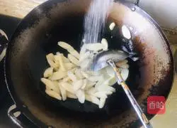 Illustration of how to stir-fry yam 8