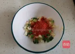 Illustration of how to make cold shredded chicken 4