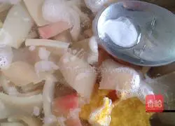 Illustration of how to make pig skin jelly 7