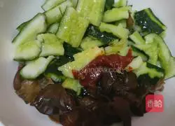 Illustration of how to make fungus mixed with cucumber 4