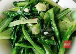 Illustration of how to make garlic lettuce 9