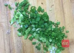 Illustration of how to make ground eggs 2