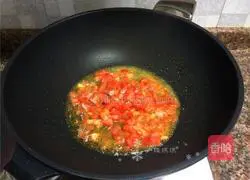 Illustration of how to make enoki mushrooms in sour juice 5