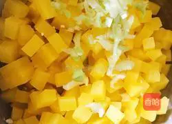 Illustration of how to make pickles with radish cubes 1