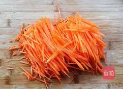 Illustration of how to steam shredded carrots 2