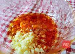 Illustration of how to make cucumber preserved eggs 6