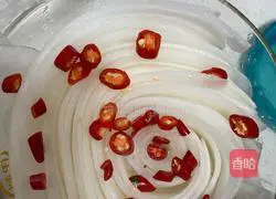 Illustration of how to make Sprite crispy radish 1