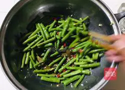 Illustration of how to make cold cowpeas 6