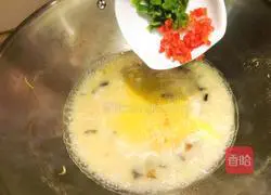 Cantonese style - Illustration of how to make baby vegetables in soup 10