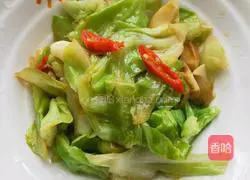 Illustration of how to make hand-shredded cabbage 7