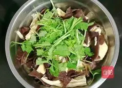 Illustration of how to make cold yuba and fungus 15