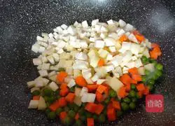 Illustration of how to make diced wild rice potatoes 4