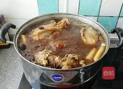 Illustration of how to make five-spice sauce beef 6