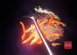 Illustration of how to make black bean sauce, dace and lettuce 8