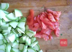 Illustration of how to stir-fry zucchini 5