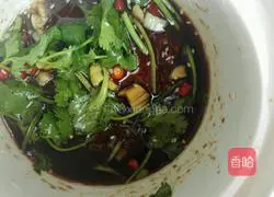 Illustration of how to make cold black fungus 7