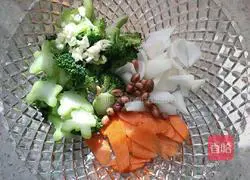 Illustration of how to make cold broccoli 4