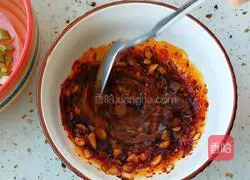 Illustration of how to mix broccoli 2