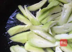 Illustration of how to make luffa and scrambled eggs 7