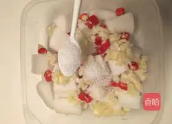 Illustration of how to make spicy and sour diced radish 3