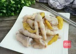 Illustration of how to make the delicious pickled pepper chicken feet 9
