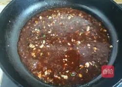 Illustration of how to make plain rolls with three shredded vegetables dipped in pickles 10