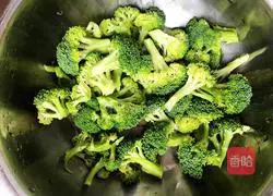 Illustration of Homemade Garlic Broccoli 1