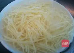 Illustration of how to make vinegar-coated potato shreds 2