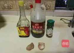 Illustration of how to make braised chicken wings and chicken feet 2