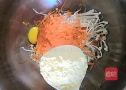 Illustration of how to make fried enoki mushrooms 3