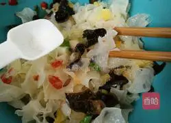 Illustration of how to make cold double ears 6