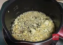 Stir-fried lettuce with garlic sauce Illustration of how to do it 1