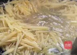 Illustration of how to make pickled pepper and potato shreds 4