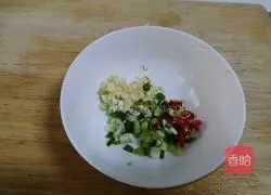 Illustration of how to make cold beans 1