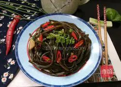 Illustration of how to make spicy kelp shreds 8