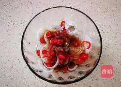 Illustration of how to make spicy enoki mushroom vermicelli 6