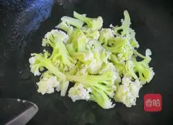  Illustration of how to make vegetarian stir-fried cauliflower 9