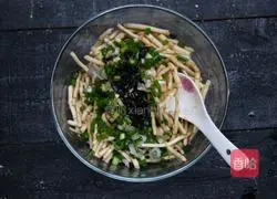 Illustration of how to make cold Houttuynia cordata 3