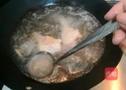 Illustration of how to make lemon shredded chicken 4