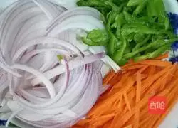 Illustration of how to make fried onions 2