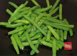Illustration of how to make soy-flavored green beans 5