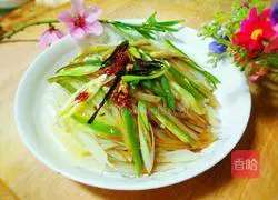 Illustration of how to make shredded potatoes 7