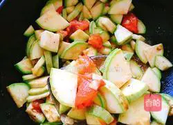 Illustration of how to stir-fry zucchini 7