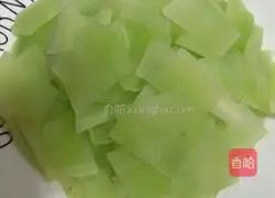 Illustration of how to make delicious stir-fried lettuce 3