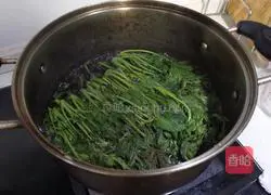 Illustration of how to make Chinese toon mixed with tofu 2