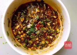 Illustration of how to make cold cucumber rolls 6