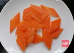 Illustration of how to make fried fungus with zucchini 4