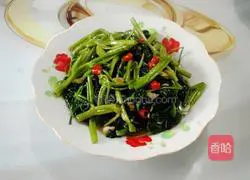 Illustration of how to make stir-fried water spinach 6