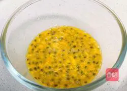 Illustration of how to make passion fruit mixed with cucumber 2