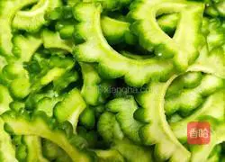 Illustration of how to make cold bitter melon 2